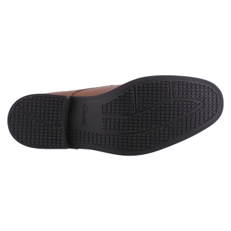 Clarks 26162017 bruin