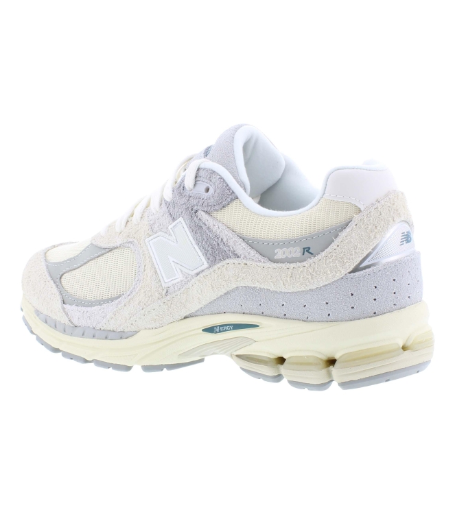 New Balance M2002 off white