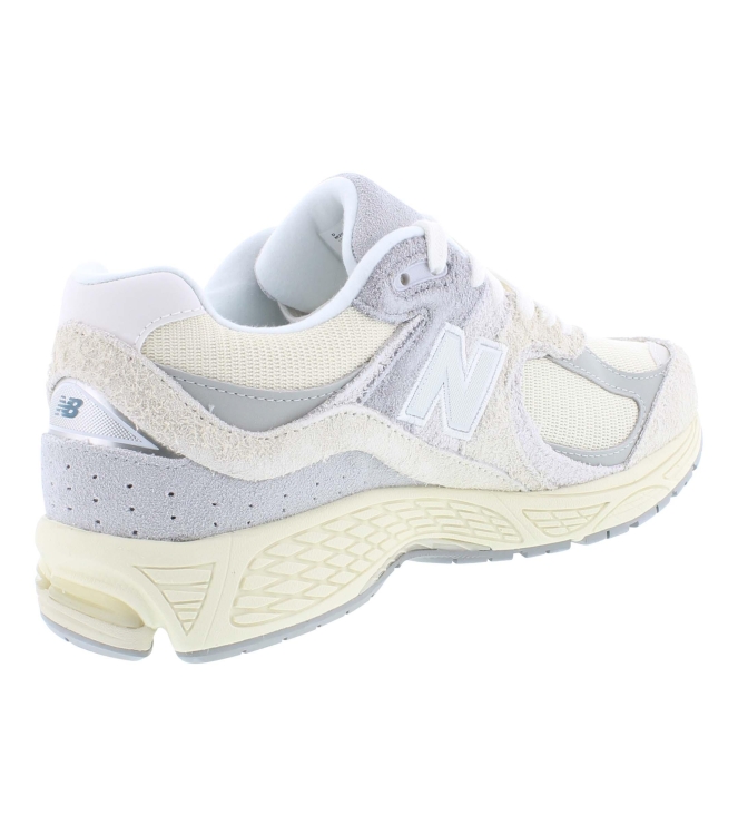 New Balance M2002 off white