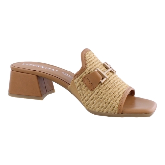 Hispanitas RHV254071 bruin