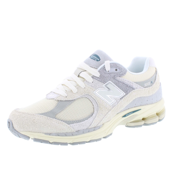 New Balance M2002 off white