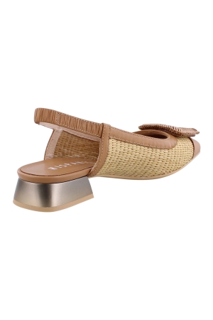 Hispanitas RHV254046 bruin